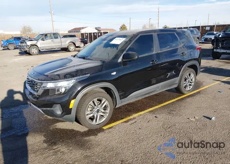 2021 Kia Seltos Lx z USA, uszkodzony, nr VIN KNDEPCAA2M7060918